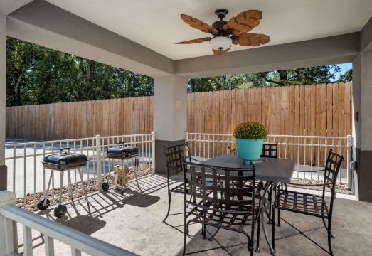 메인스테이 스위트 덴햄 스프링스 - 배턴루지 이스트