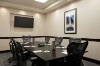 Hampton Inn & Suites Rosemont Chicago O'Hare - Pet friendly