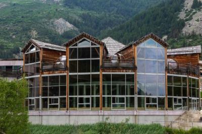 Apartment Le Refuge de Serre-Chevalier, Dans un Esprit Chalet, Commune de Le Monêtier-Les-Bains Photo