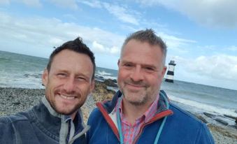The Hut Wales - A Sea Front Inn