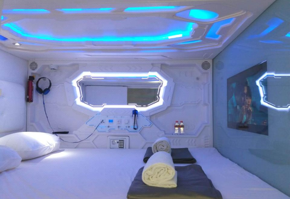 [Shakti Capsule Gatsu Bandung의 캡슐 내부]