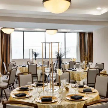 DoubleTree by Hilton New Orleans Airport