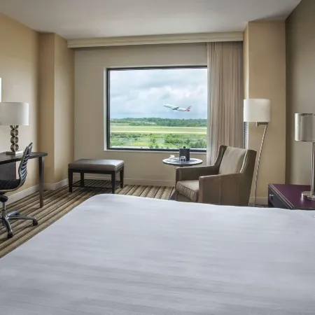 Hyatt Regency Pittsburgh Intl Airport
