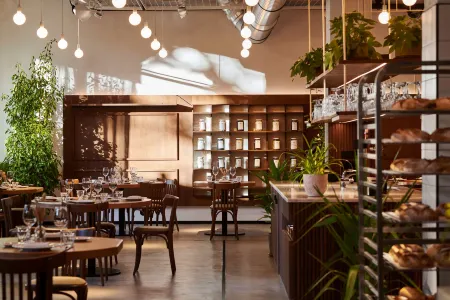 Thompson Madrid, Part of Hyatt Отели рядом с достопримечательностью «Королевский ботанический сад Мадрида»