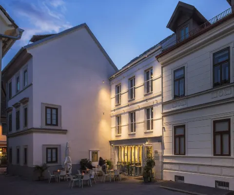 Art Hotel - 3-Star