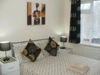 London Heathrow Guesthouse Hotels in Colnbrook