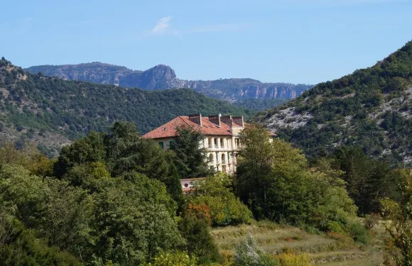 高爾夫宮精品公寓