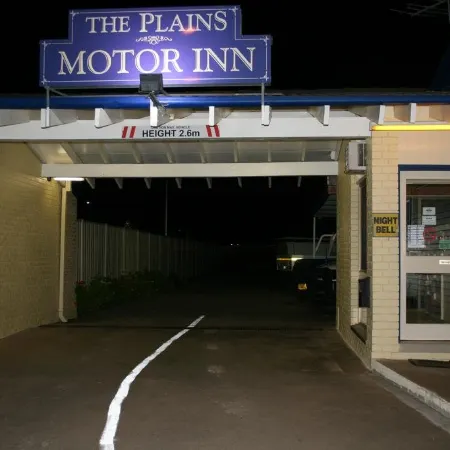 The Plains Motor Inn