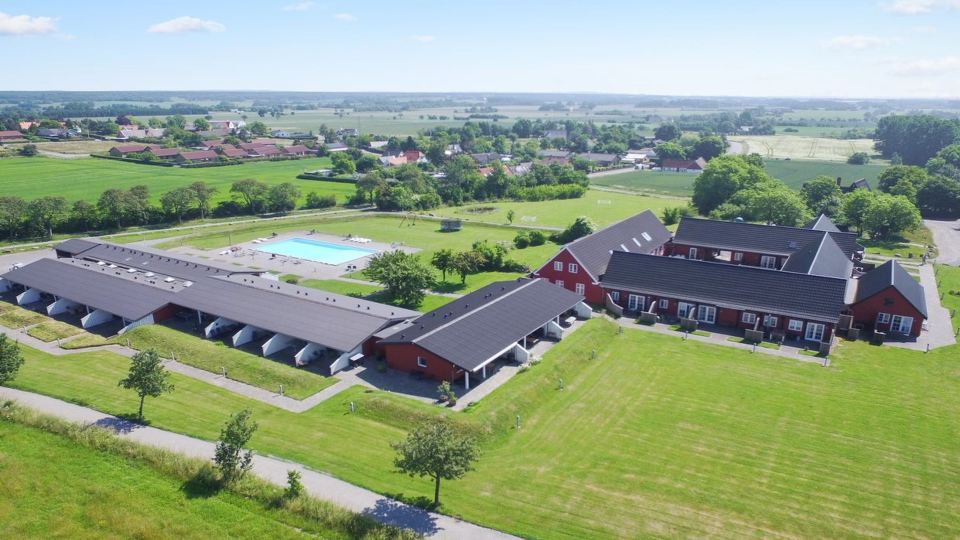 "Antine" - 6km from the Sea