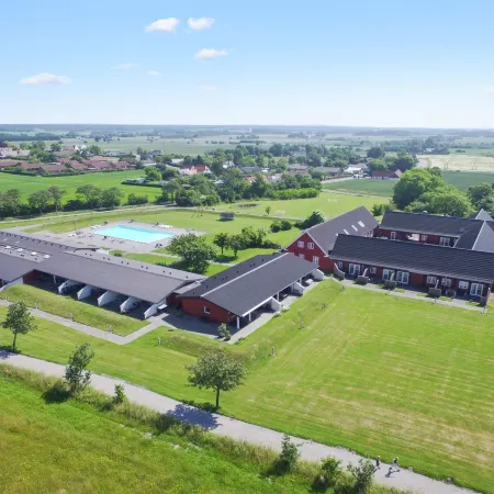 "Antine" - 6km from the Sea