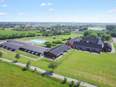"Antine" - 6km from the Sea