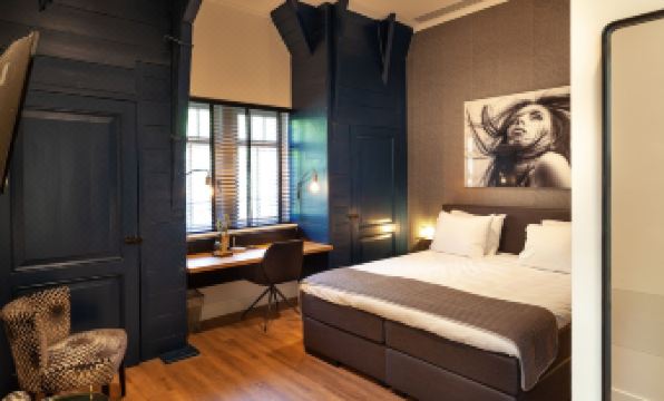 3. 호텔 줄리엔스 ..