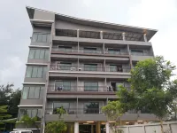 Shinjo Grand Boutique Hotels near Wat Thep Suwan