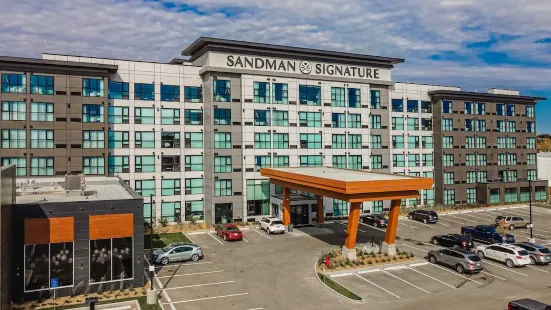 Sandman Signature Saskatoon South Hotel