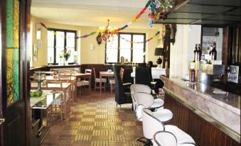 Astoria Hotel Heimbach - Housity