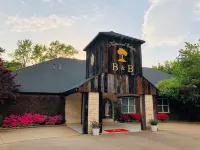 Kiepersol Bed and Breakfast Hotels in Tyler