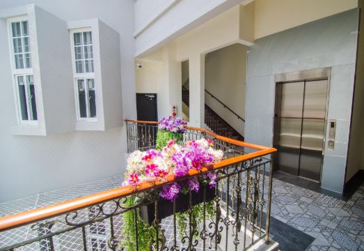 1. 안핑 켄싱턴 호..