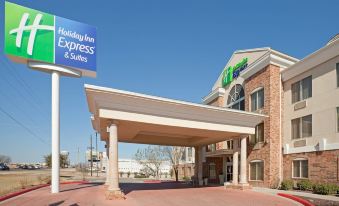 Holiday Inn Express & Suites Eagle Pass