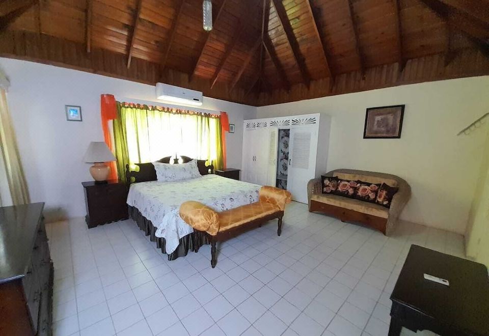 Comfort Kingdom Villa Bed & Breakfast - Housity