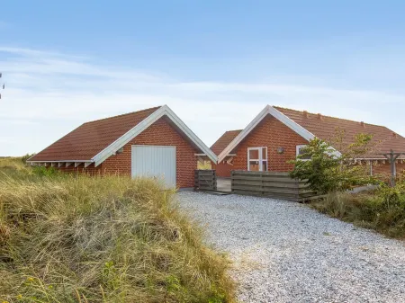 "Drusilla" - 800m from the Sea Отели в г. Hvide Sande