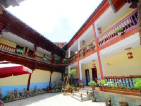 Fengsu Boutique Inn Hotel berhampiran Diqing Museum