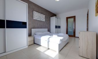 Modern 3Br Apartment in the Centre of Sliema