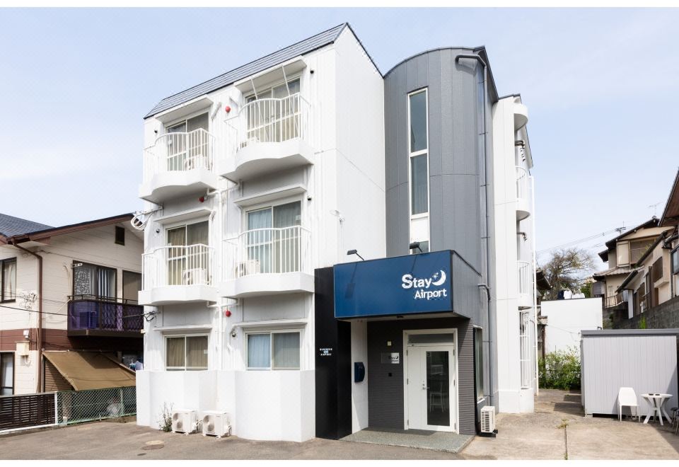스테이 에어포트 외부 사진
