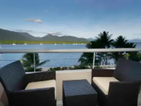 Hilton Cairns Hotels in Cairns