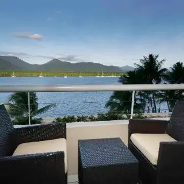 Hilton Cairns Отели в г. Кэрнс