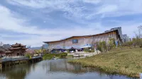 Lakeside Holiday Hotel (Kunming Sunac Dianchi Houhai Branch)