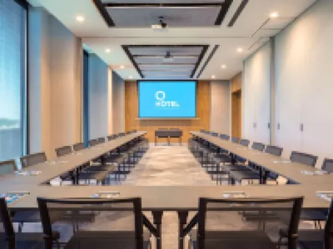 Q Hotel Plus Wrocław Bielany Hotels in Wroclawski