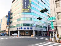 Blue Sky Hotel Các khách sạn ở Đài Nam