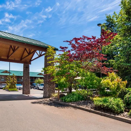 Best Western Plus Hartford Lodge