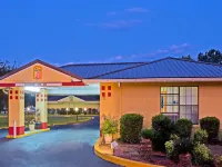 Super 8 by Wyndham Chipley Hotels in Chipley