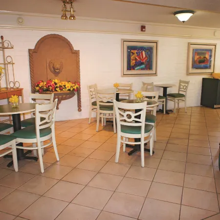 La Quinta Inn by Wyndham Bakersfield South
