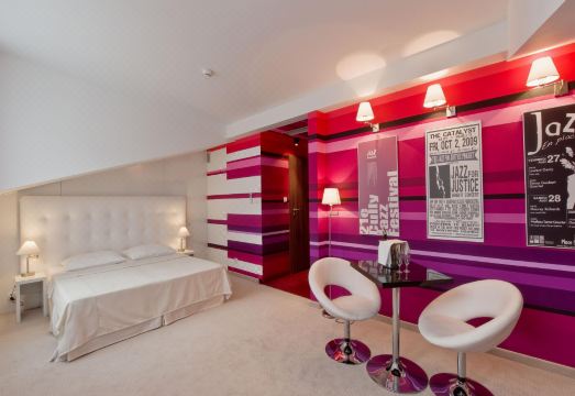 베스트 웨스턴 플러스 올드 타운 외관 및 위치 정보