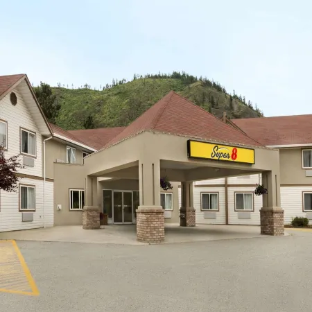 Super 8 by Wyndham West Kelowna BC
