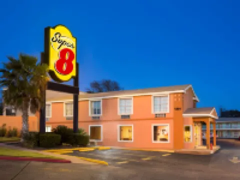 Super 8 by Wyndham Austin Downtown/Capitol Area オースティンのホテル