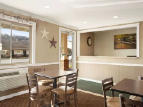 Super 8 by Wyndham Mifflinville Near Bloomsburg Hotels in Columbia County