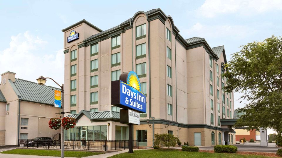Days Inn by Wyndham Niagara Falls Centre St. by the Falls