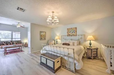 Stunning Rogers Villa w/ Pond ~ 7 Mi to Lake