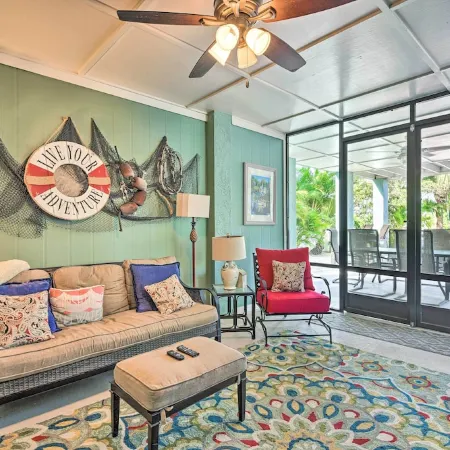 Steps to Ocean and Bay Bradenton Beach Townhome!