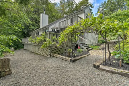 Relax on a Private Beach Shelton Getaway!