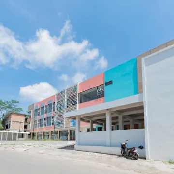 Sans Hotel Berau Square