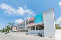 Sans Hotel Berau Square Hotel dekat Gereja Katholik Santo Eugenius - Tanjung Redeb