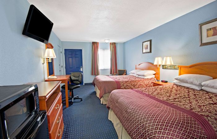 Days Inn by Wyndham KU Lawrence