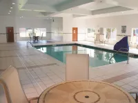 Spark by Hilton Plainfield Indianapolis Airport - Pools