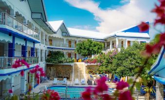 Santiago Cove Hotel and Restaurant - Housity