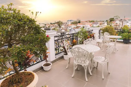 Vmt Villa Отели рядом с достопримечательностью «Озеро Сюан Хуан»