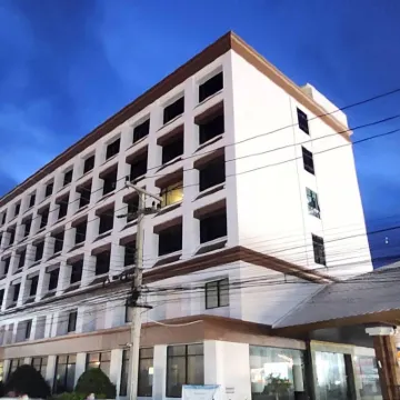 Grand Phranakhon Hotel Hotels near Baan Hollanda